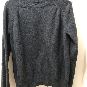 Jcrew men’s 100 % Lambs wool sweater size L